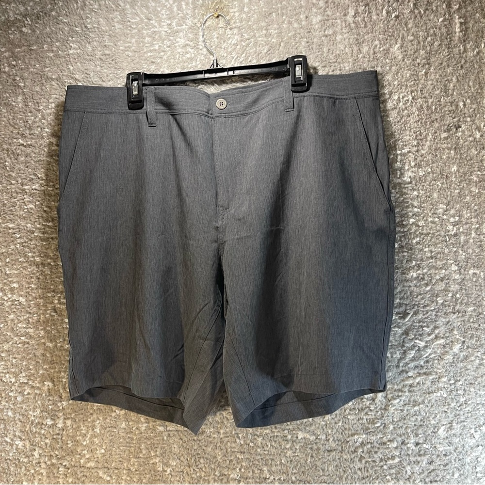 32 DEGREES COOL Mens Performance Stretch Shorts Gray Size 40 Polyester NWT